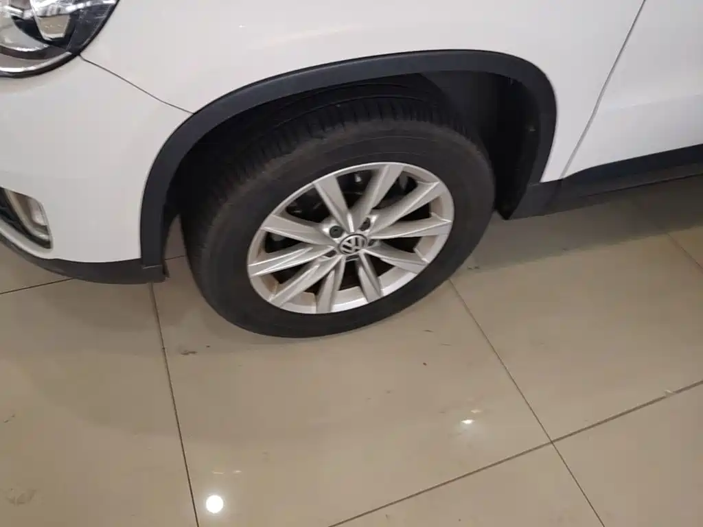 Volkswagen Tiguan — миниатюра 23