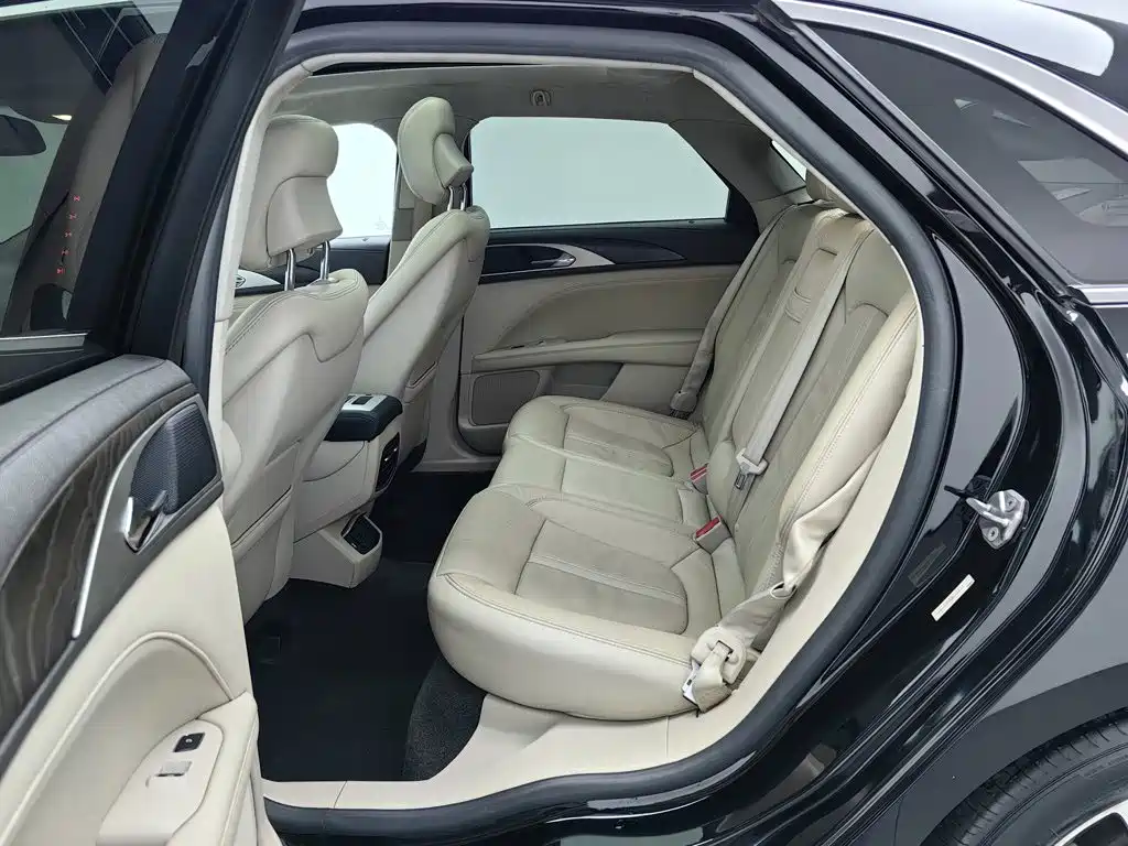 Lincoln MKZ — миниатюра 15