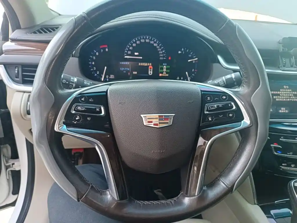 Cadillac XTS — миниатюра 11
