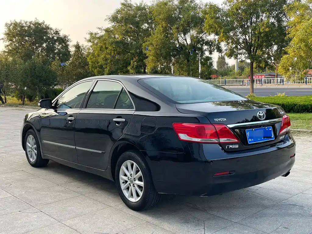 Toyota Camry — миниатюра 4