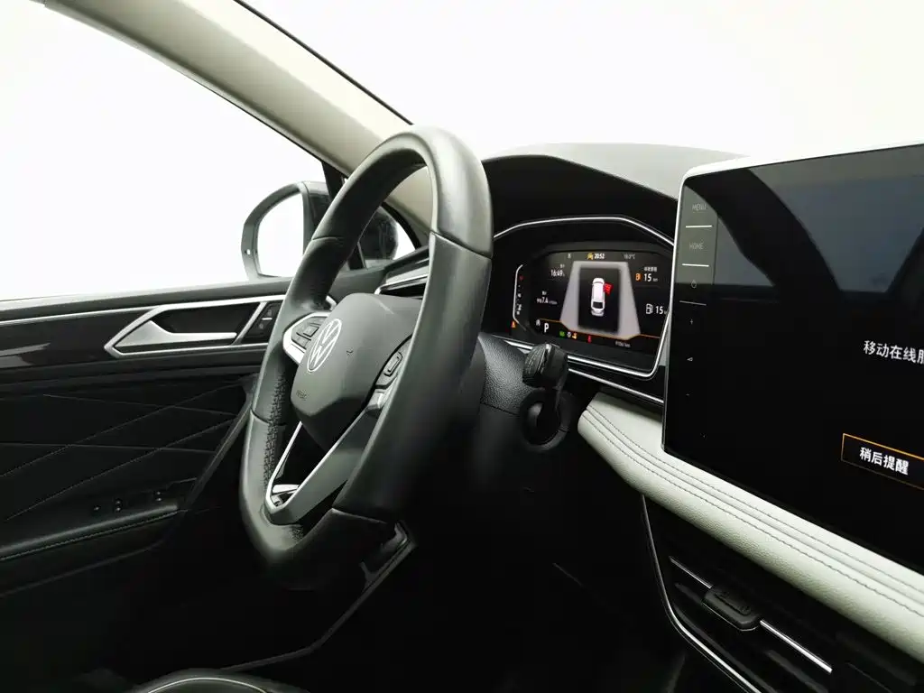 Volkswagen Tiguan L — миниатюра 22