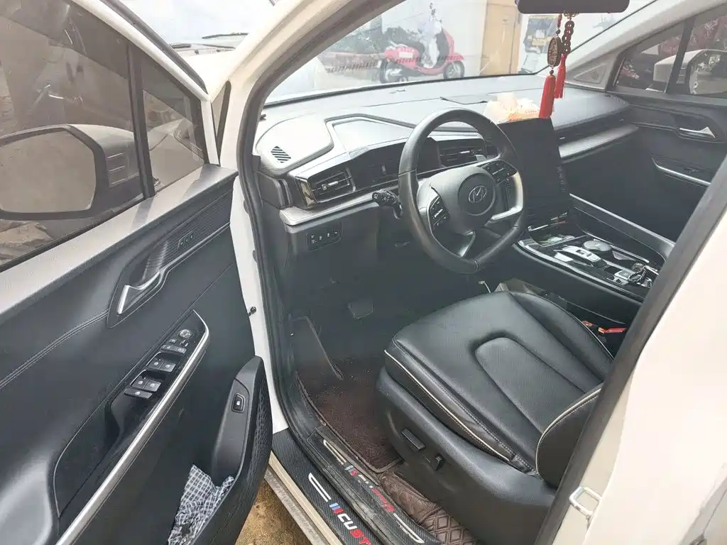 Hyundai Custo — миниатюра 12