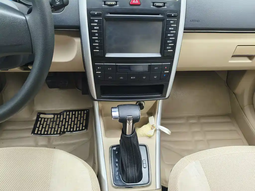 BAIC E-Series — миниатюра 10