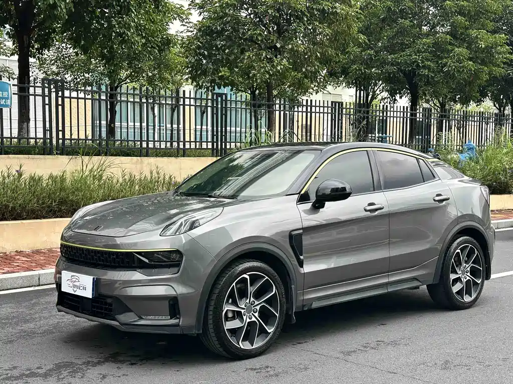 Lynk & Co 05