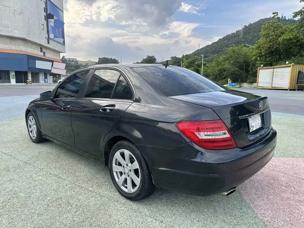Mercedes-Benz C-Class — миниатюра 7