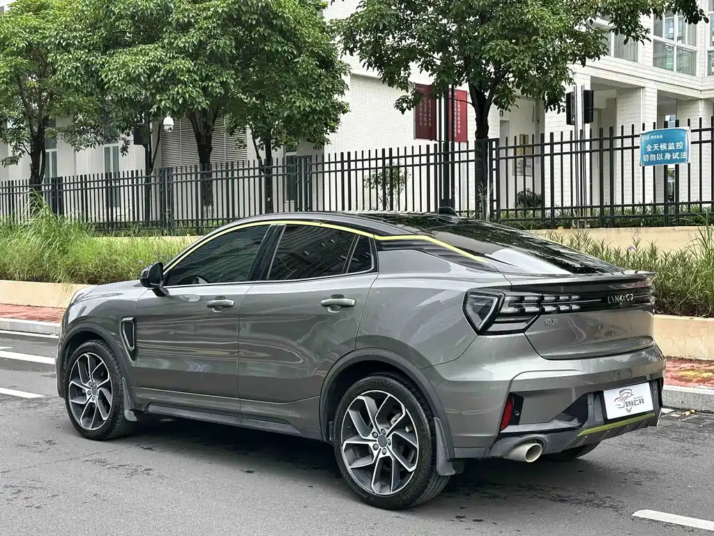 Lynk & Co 05 — миниатюра 13
