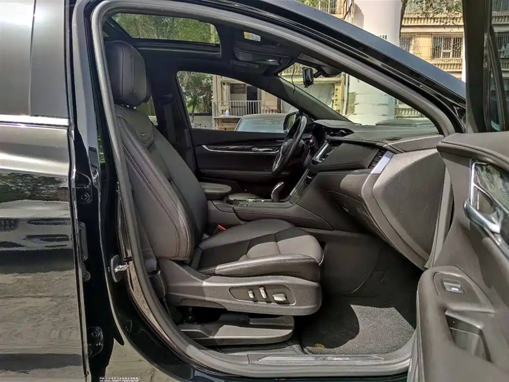 Cadillac XT5 2021 2.0T Luxury