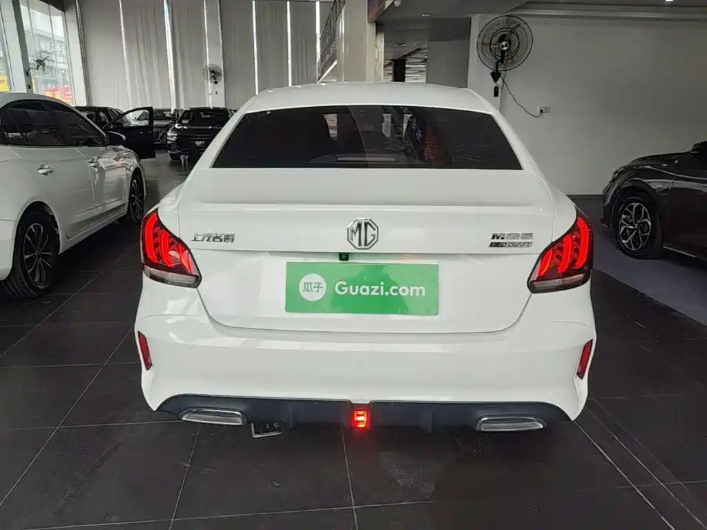 MG MG5 — миниатюра 6