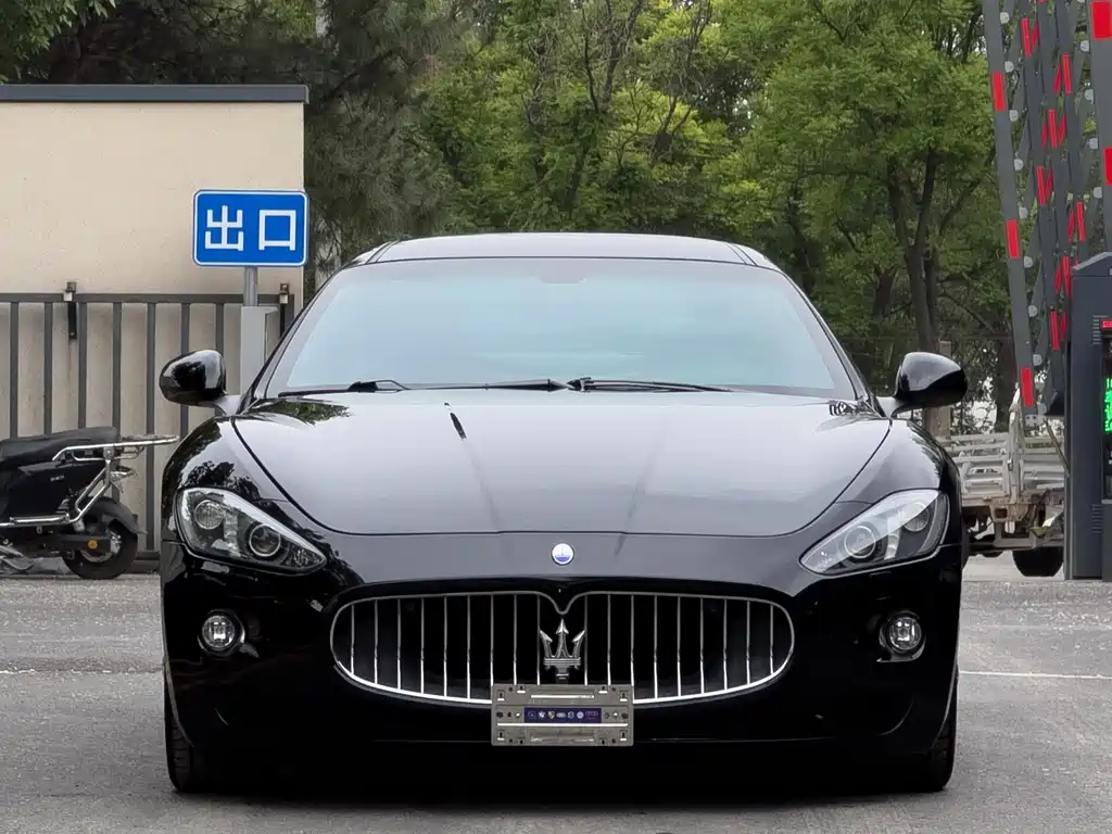 Maserati GranTurismo 2013 4.2L AT