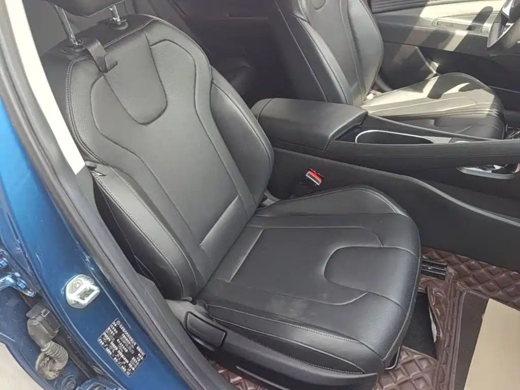 Hyundai Elantra — миниатюра 25