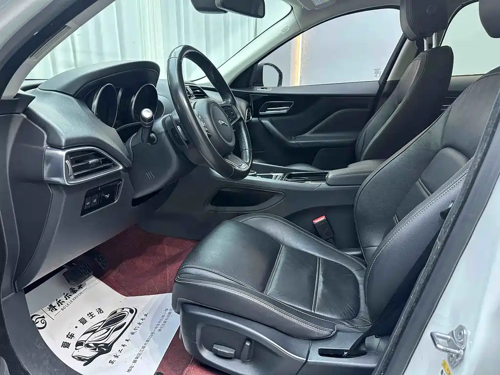 Jaguar F-Pace 2018 2.0T Premium