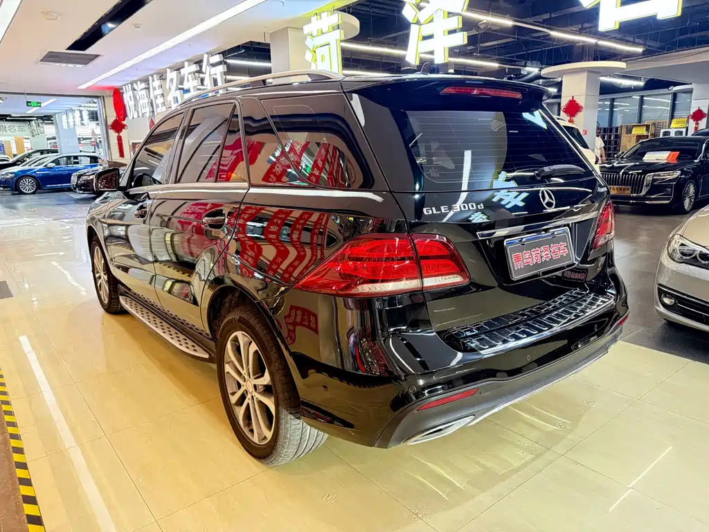 Mercedes-Benz GLE (Import) — миниатюра 9