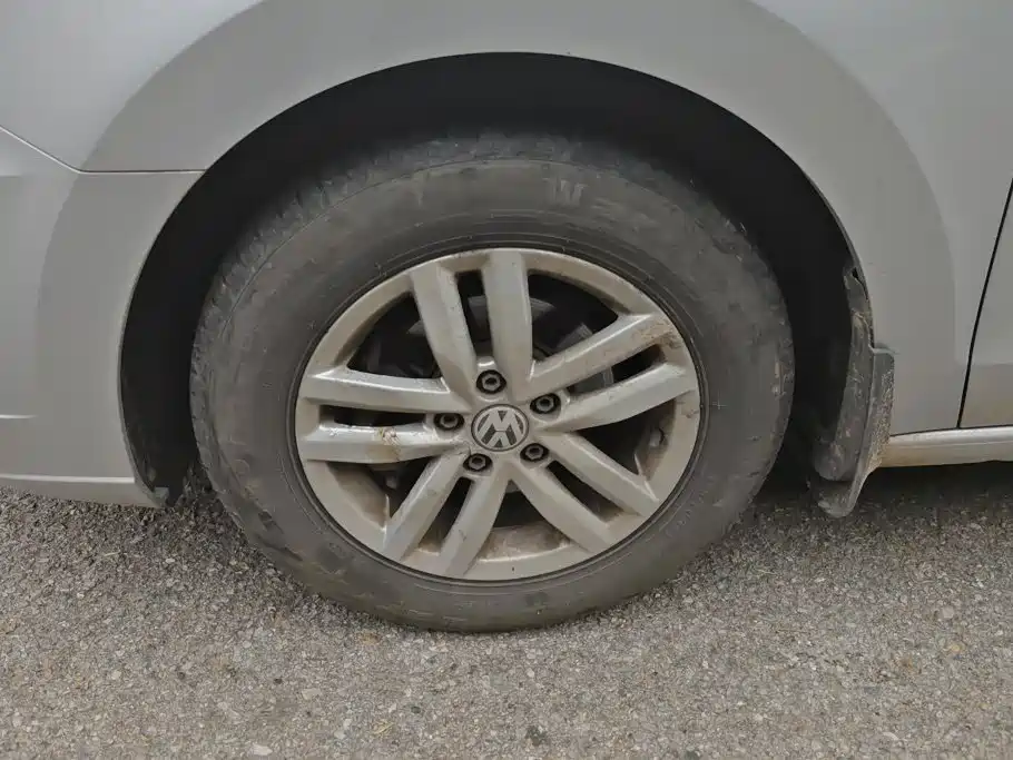 Volkswagen Jetta — миниатюра 6