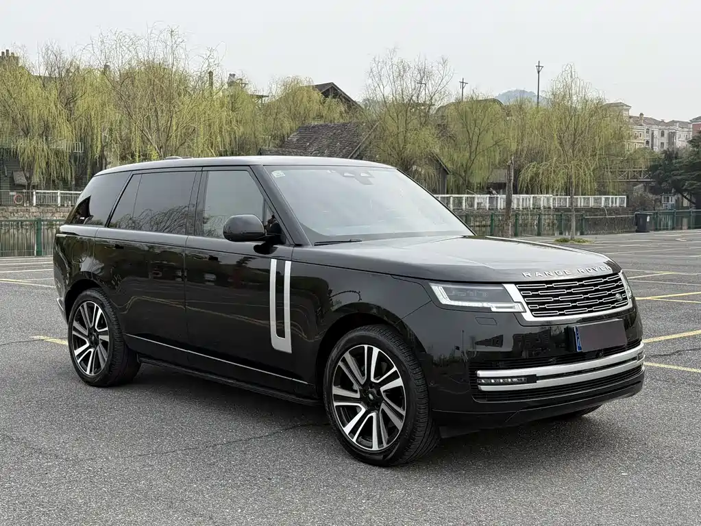 Land Rover Range Rover 2024 3.0 L6 400PS Long Wheelbase
