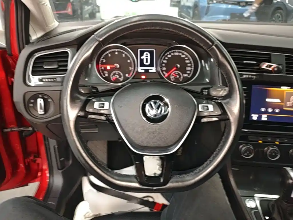 Volkswagen Golf — миниатюра 11