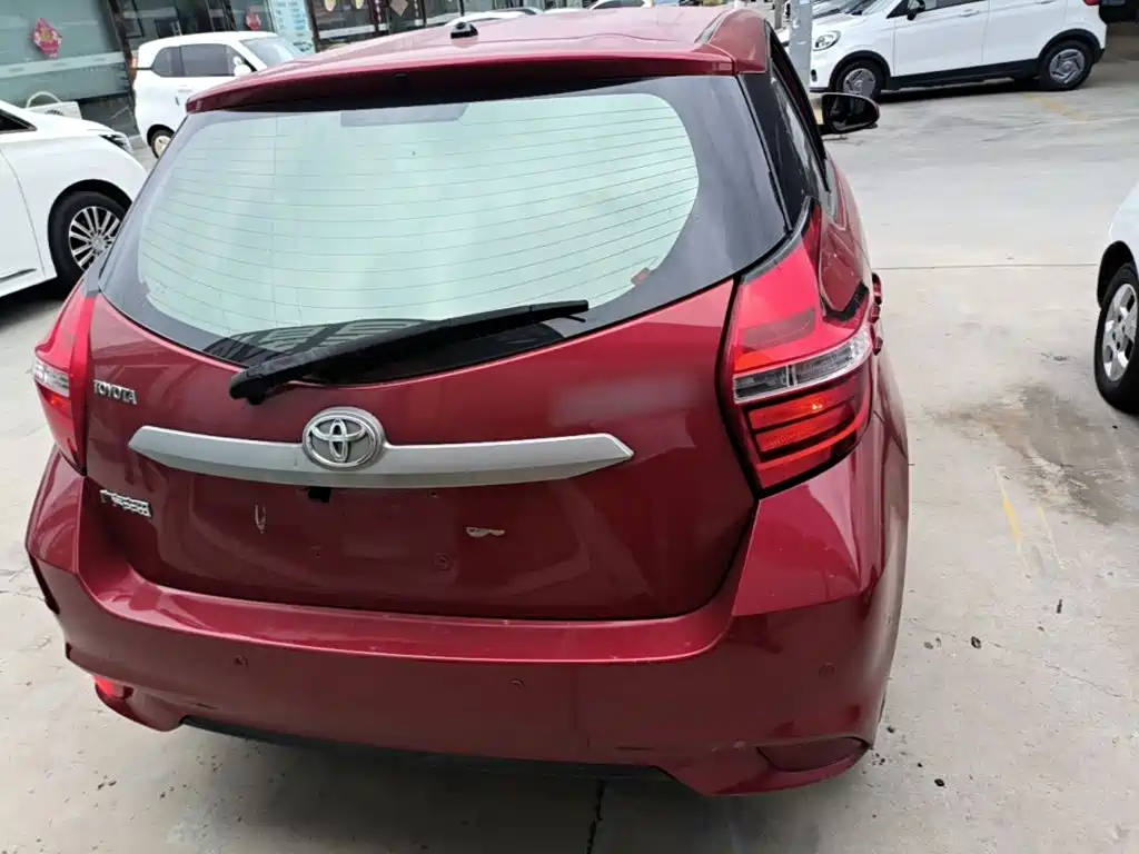 Toyota Yaris L — миниатюра 6