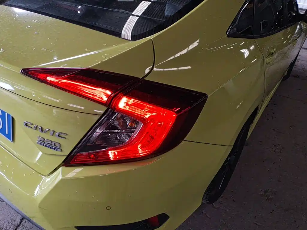 Honda Civic — миниатюра 8