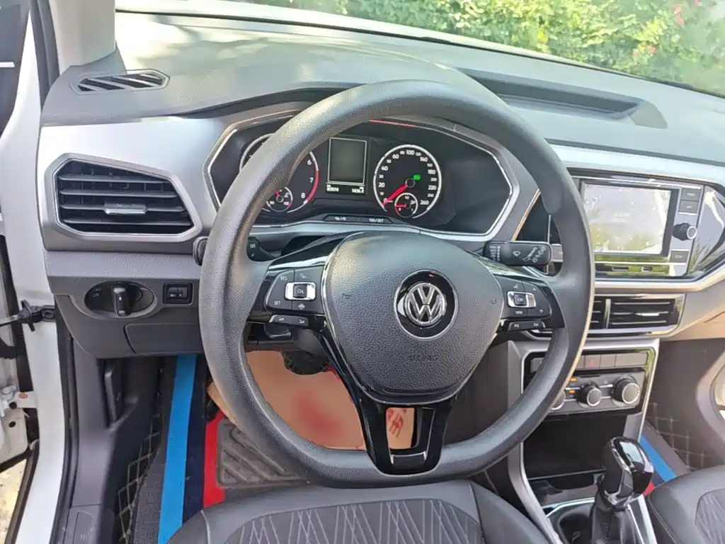 Volkswagen T-Cross — миниатюра 11