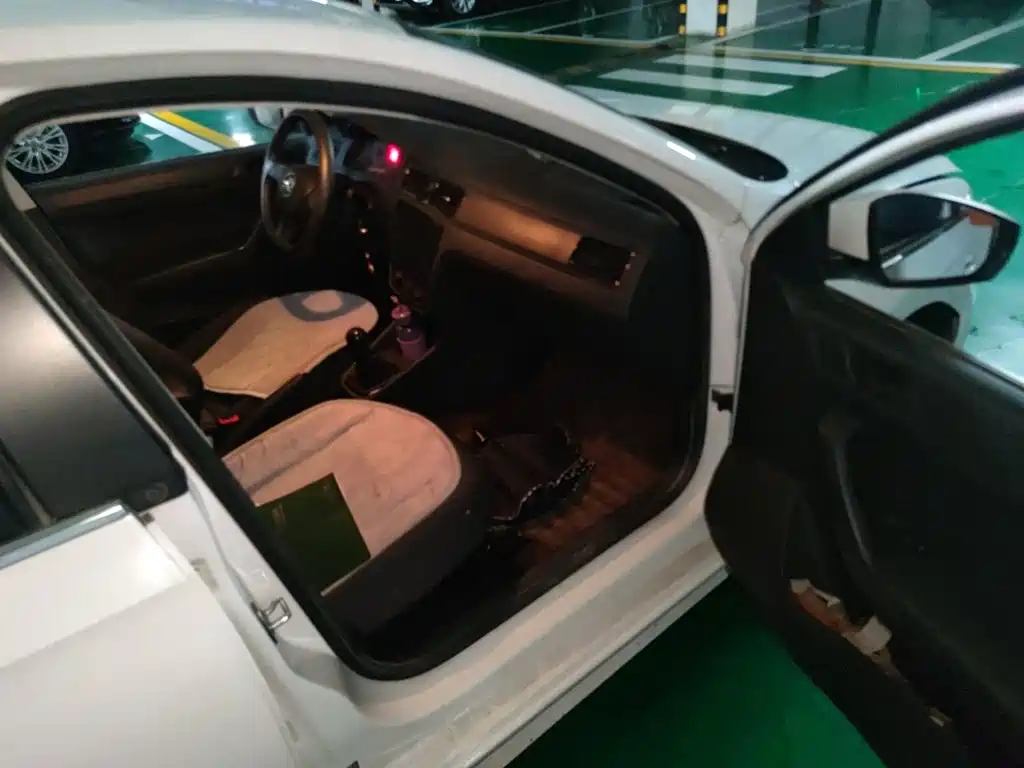 Volkswagen Santana — миниатюра 19