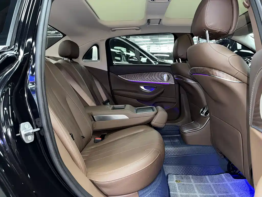 Mercedes-Benz E-Class New Energy — миниатюра 11