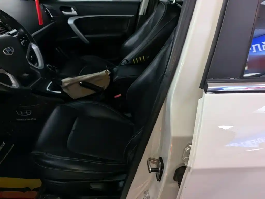 Geely Emgrand — миниатюра 15