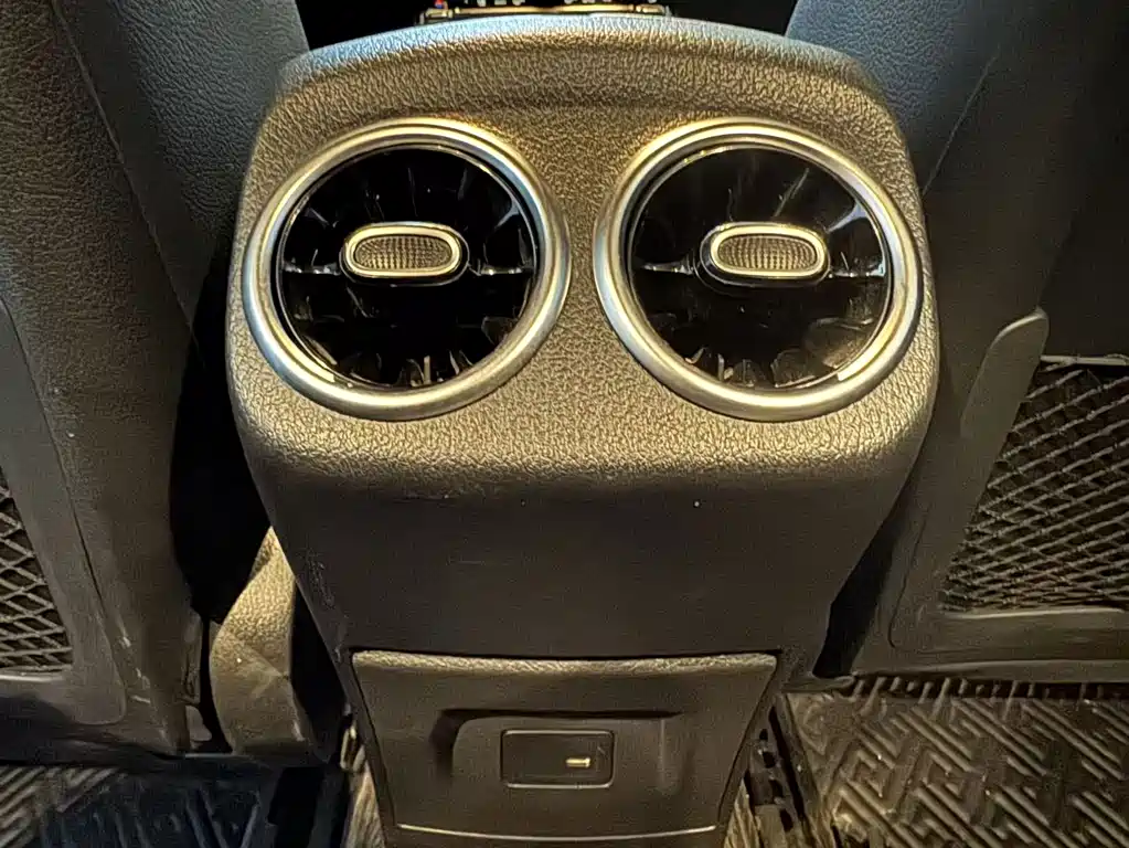 Mercedes-Benz A-Class — миниатюра 16