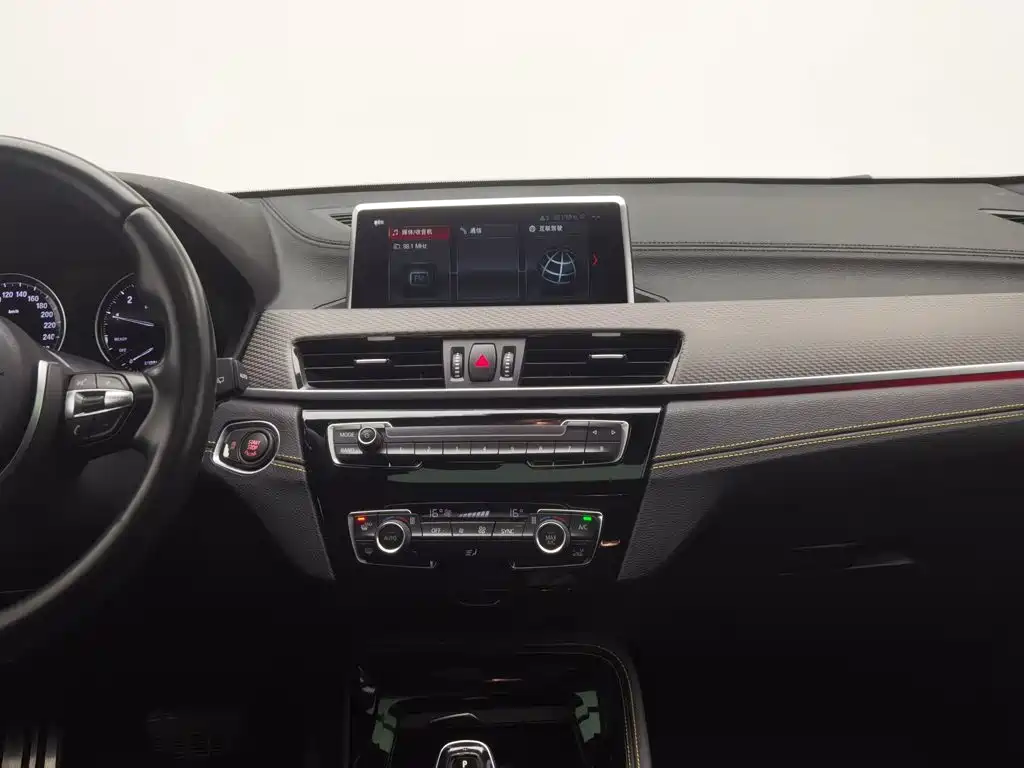 BMW X2 (Import) — миниатюра 12
