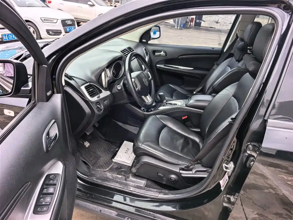 Dodge Journey 2013 2.4L