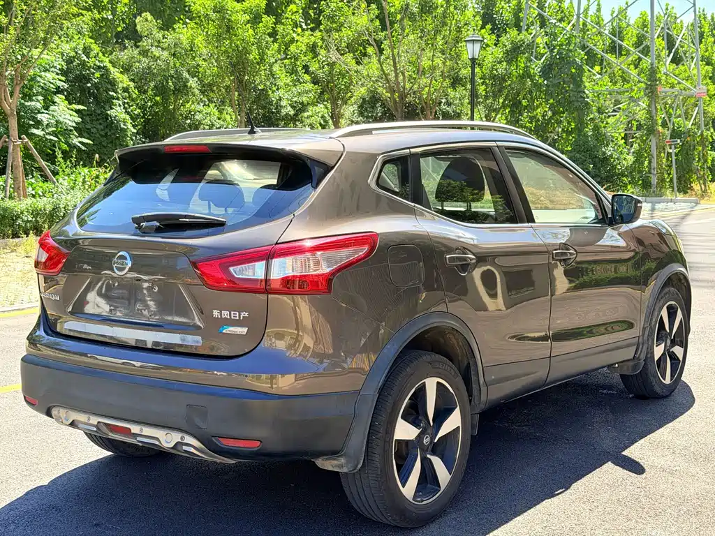 Nissan Qashqai — миниатюра 7