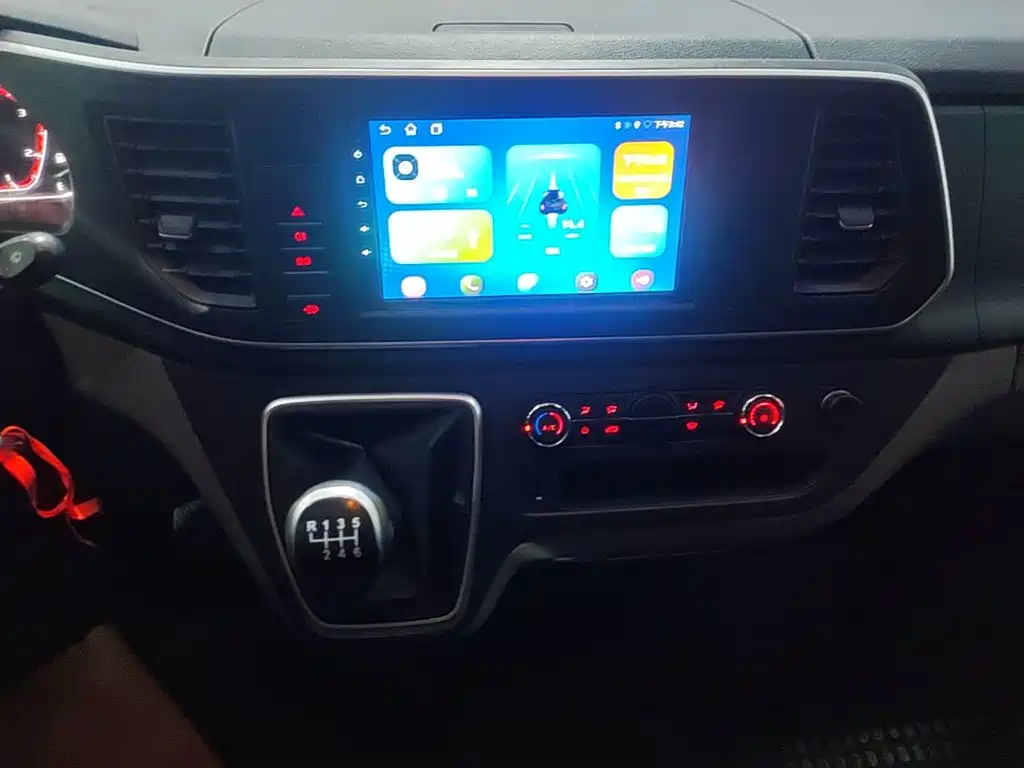 MAXUS V80 — миниатюра 13