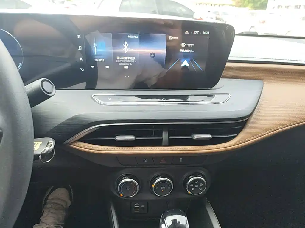 Buick Verano — миниатюра 13