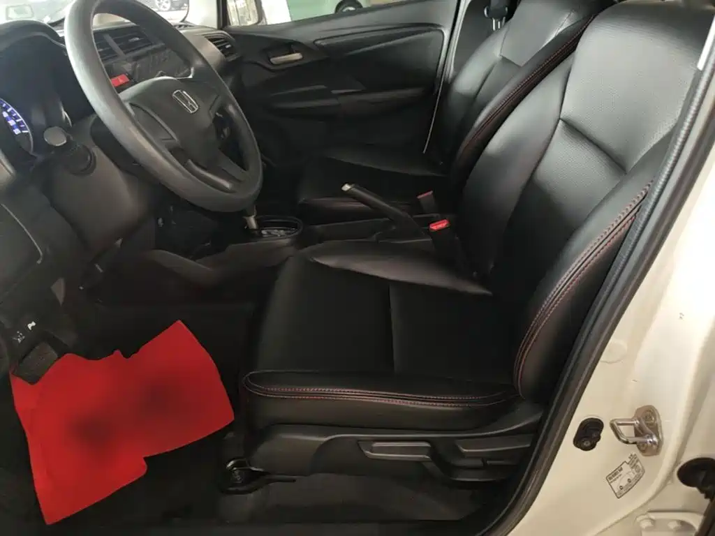 Honda Fit — миниатюра 15