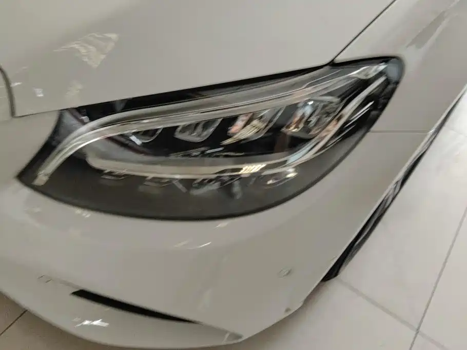 Mercedes-Benz C-Class — миниатюра 5