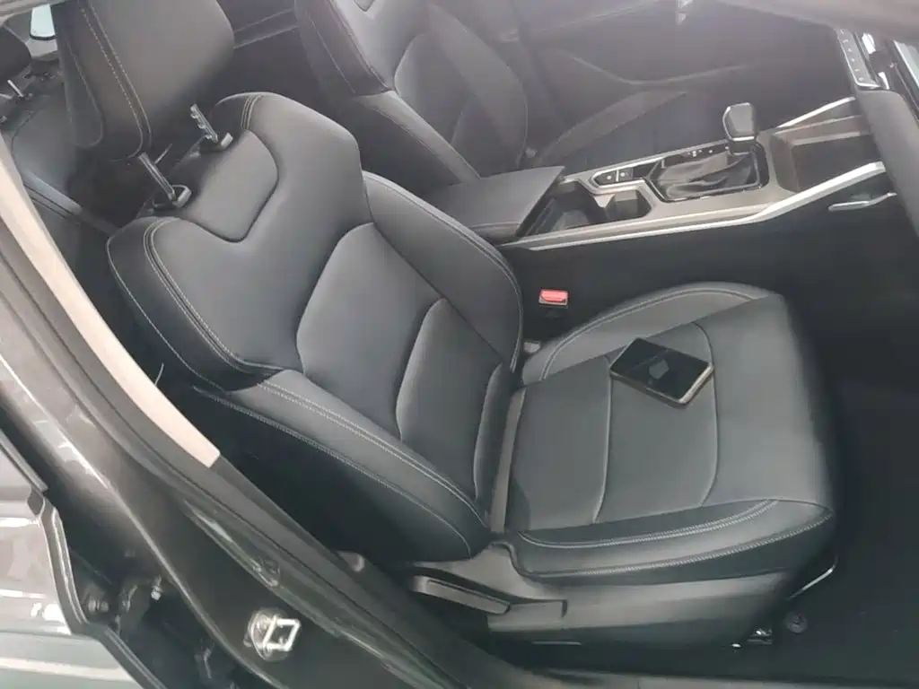 Geely Emgrand — миниатюра 25