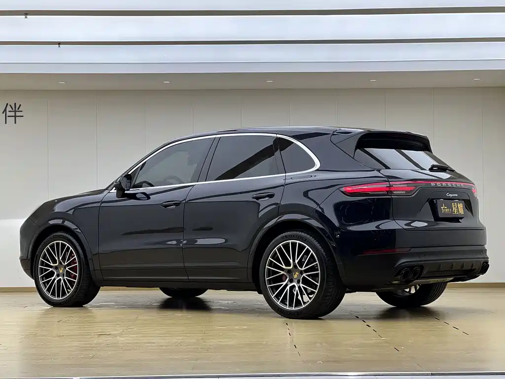 Porsche Cayenne — миниатюра 24
