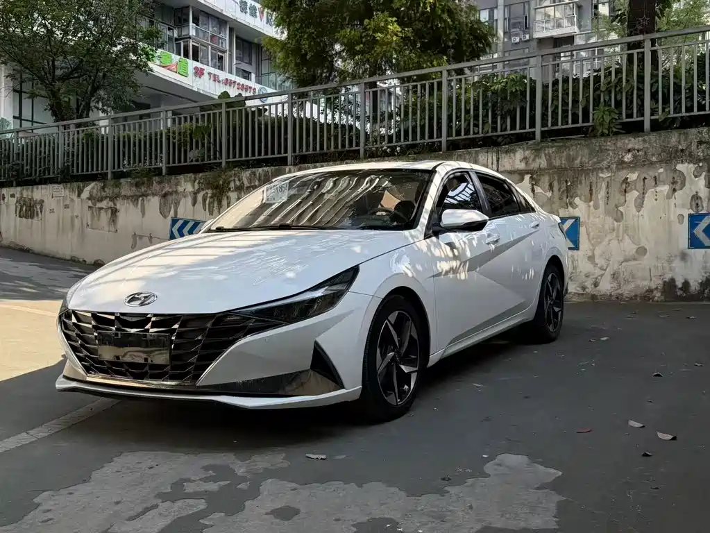 Hyundai Elantra 2021
