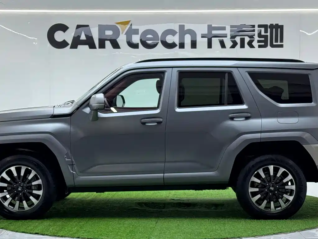 TANK TANK 700 NEW ENERGY