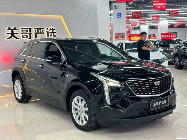 Cadillac XT4