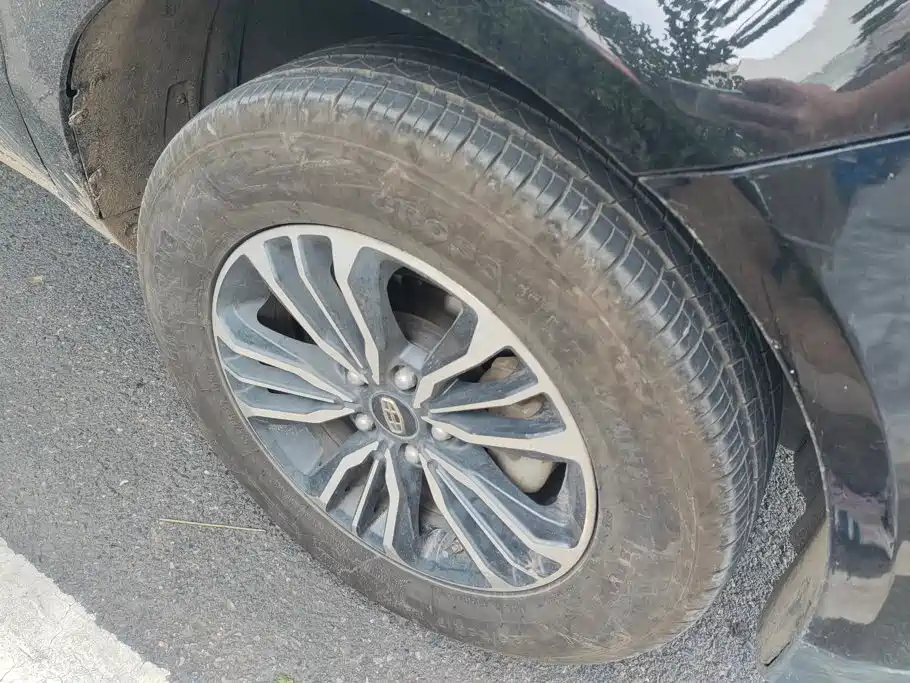 Geely Vision X6 — миниатюра 6
