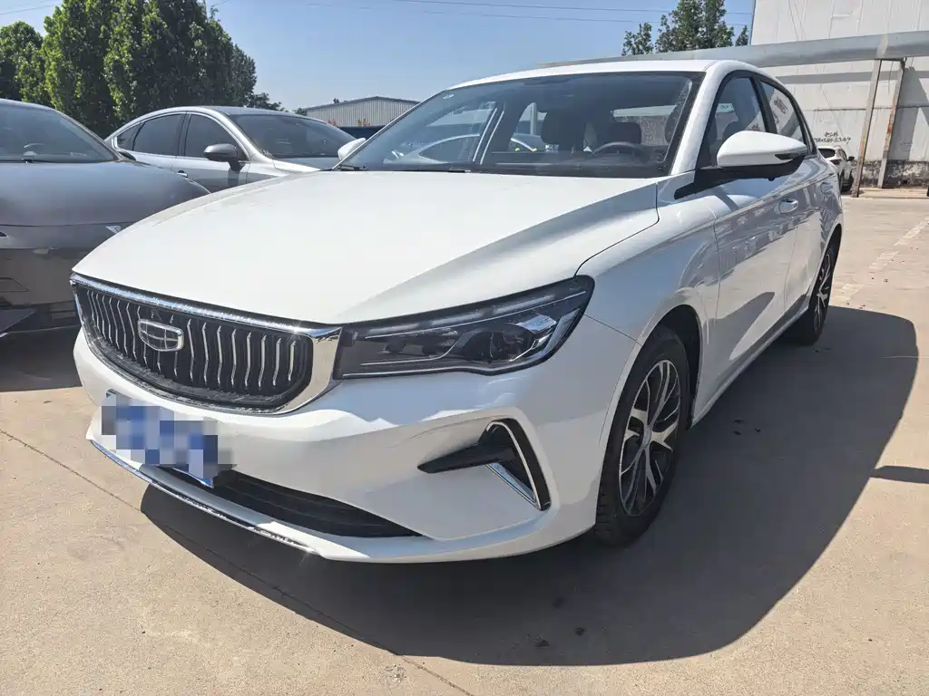 Geely Emgrand 2023
