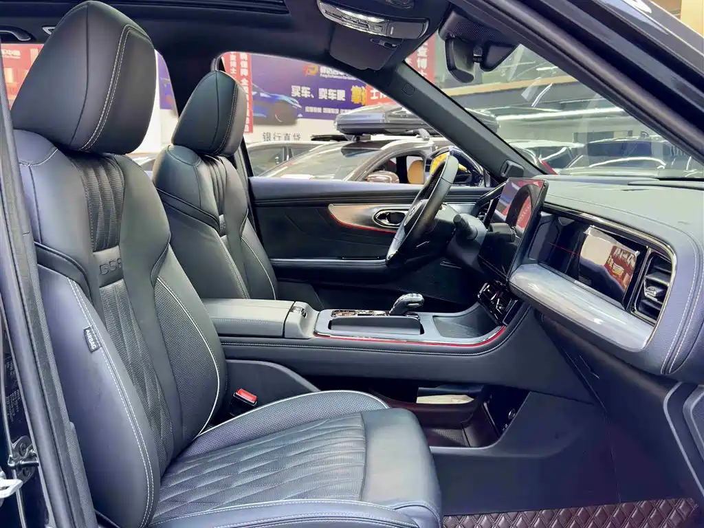 GAC GS8 2022 2.0TM Luxury ( мест)
