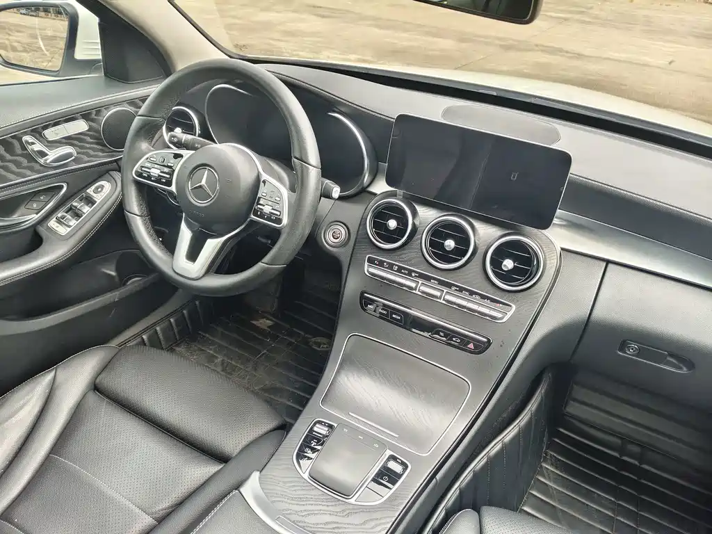 Mercedes-Benz C-Class — миниатюра 13