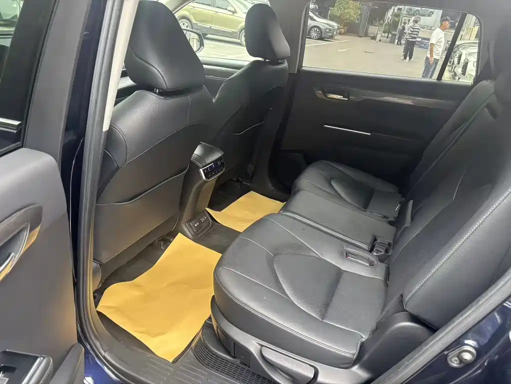 Toyota Highlander — миниатюра 10