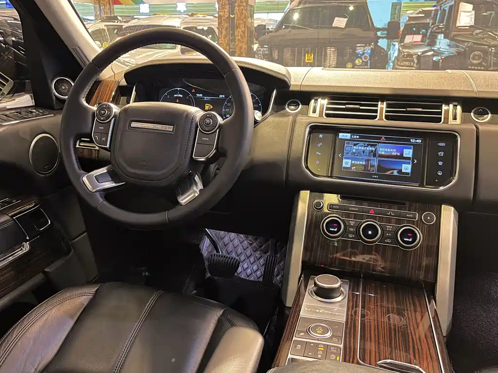 Land Rover Range Rover — миниатюра 19