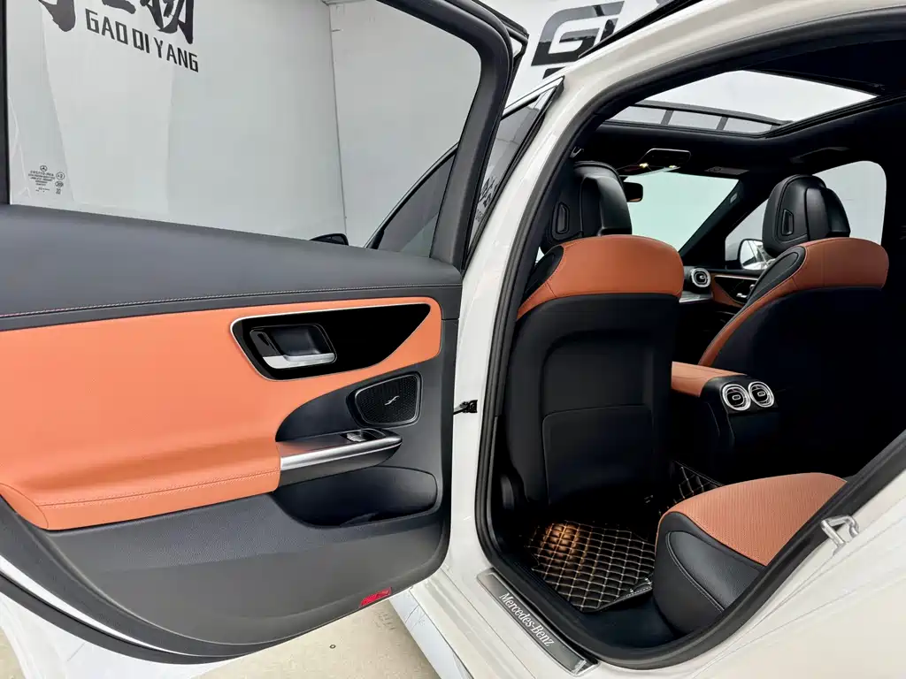 Mercedes-Benz C-Class — миниатюра 10