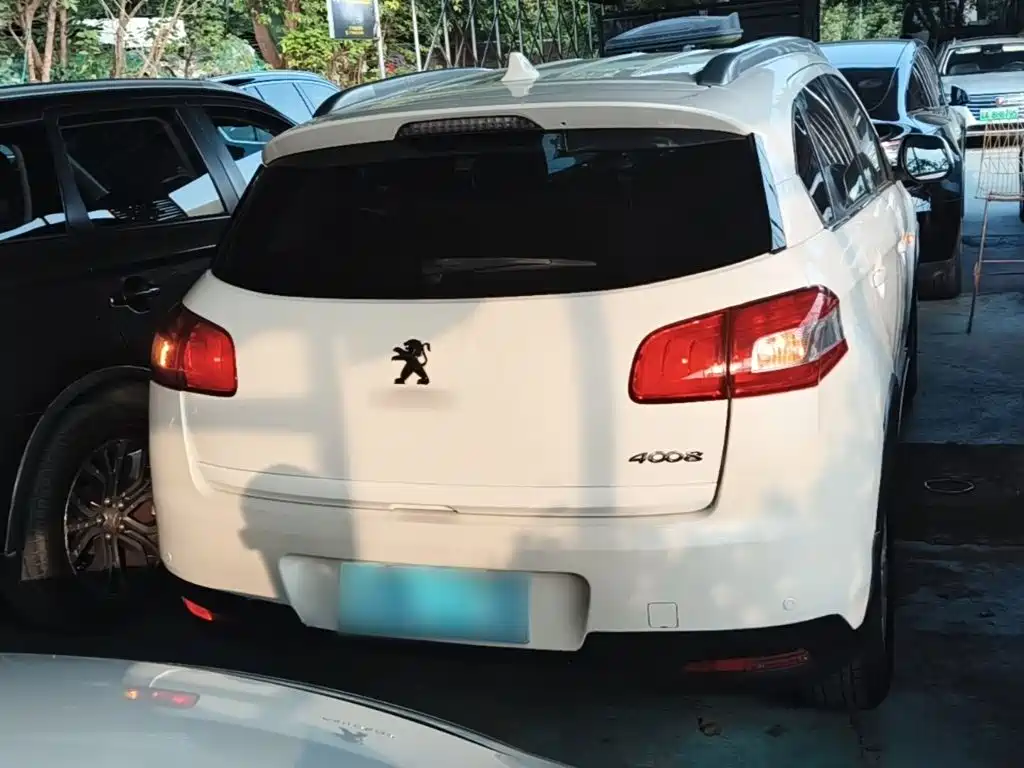 Peugeot 4008 (Import) — миниатюра 6