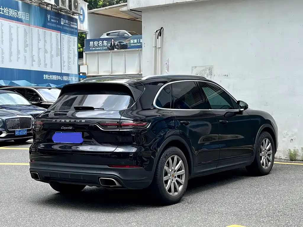 Porsche Cayenne — миниатюра 18