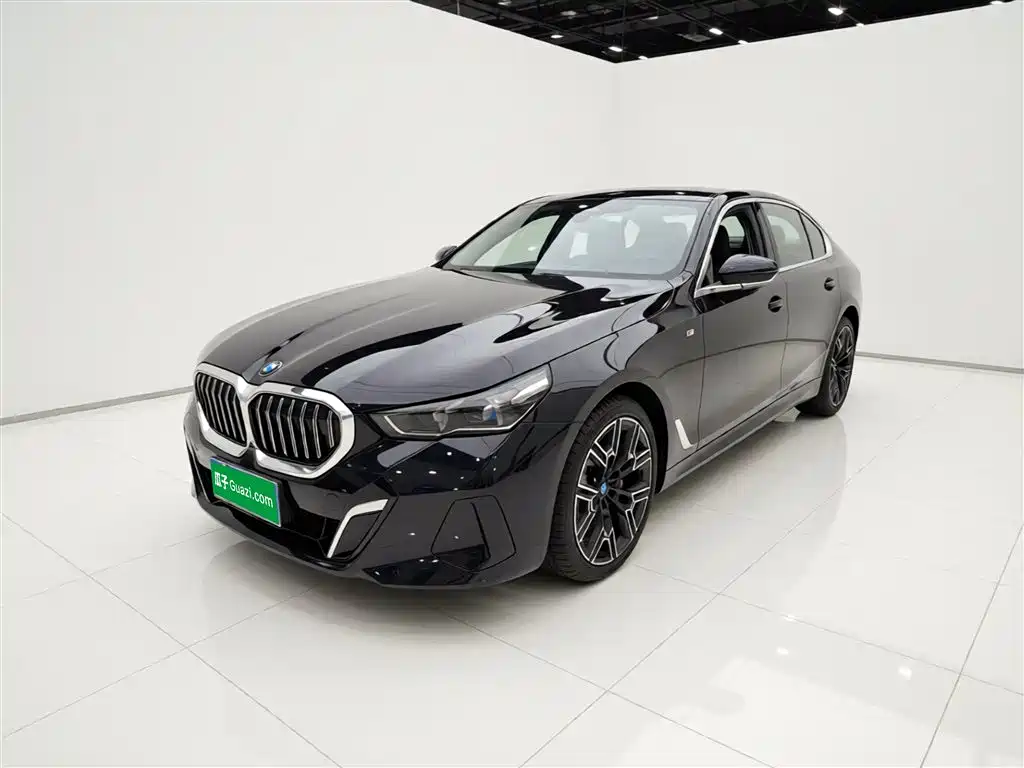 BMW 5 Series 2025