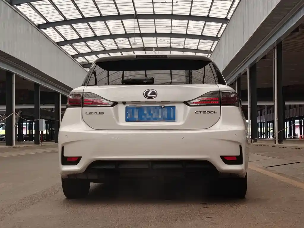 Lexus CT 2014 CT200h Comfort