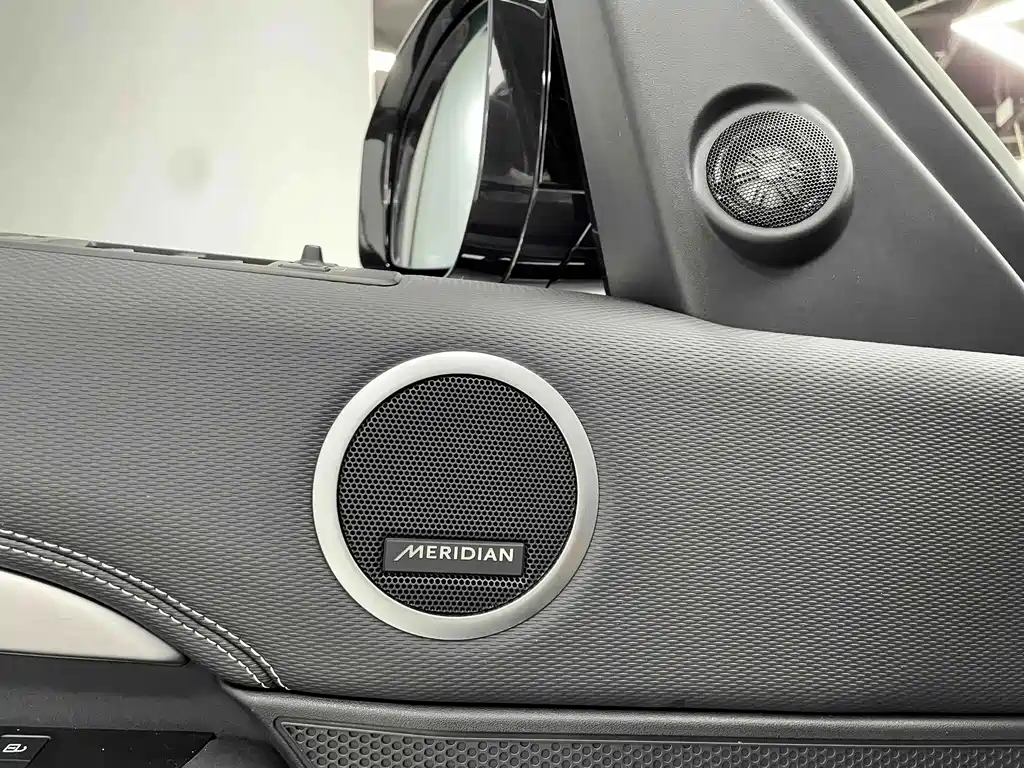 Land Rover Discovery — миниатюра 15